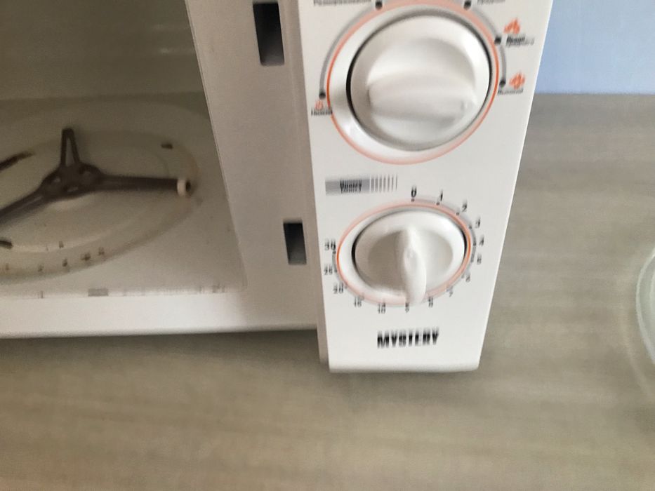 Мікрохвильова піч Mystery