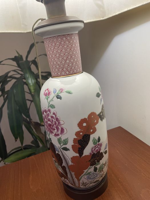 Jarra Vista alegre  Chengtu, adaptada a candeeiro