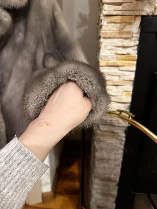 Натуральна норкова шубка автоледі