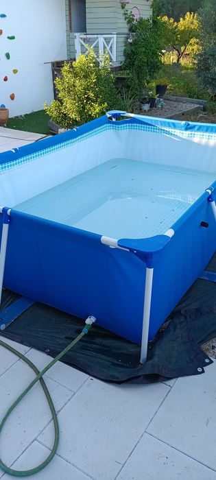 Piscina 300x200x75 com bomba