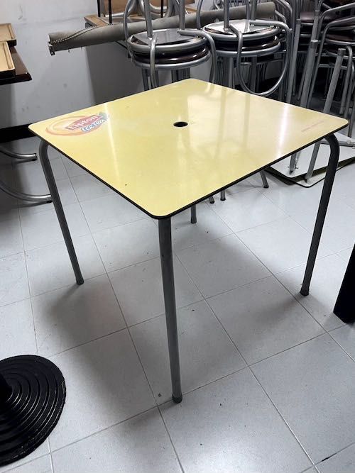 Mesas e cadeiras para café restaurante, desde 10 eur