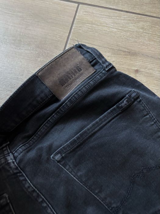 Męskie czarne jeansy Mustang Vegas W32 L30 Slim Fit | Klasyka