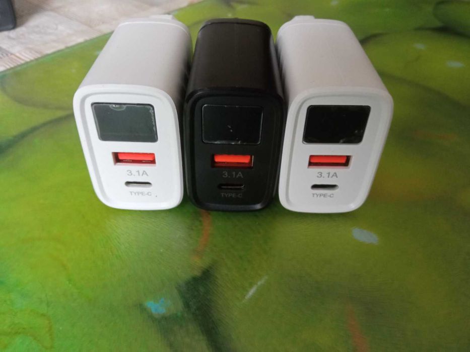 USB зарядка для телефона ( есть шнур  USB - USBmini )