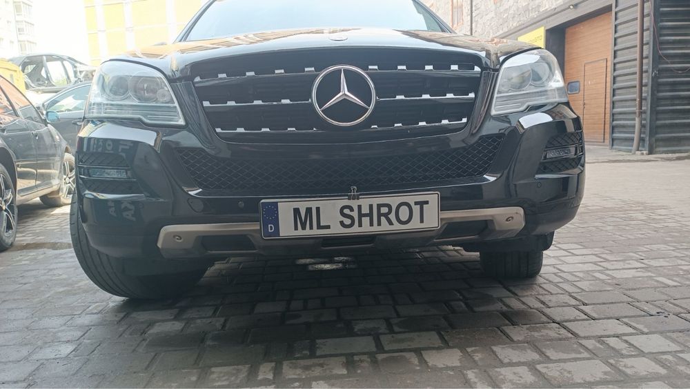 Решітка капота Гриль Mercedes-Benz W164 ML