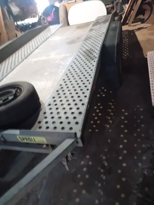 Laweta autolaweta humbaur