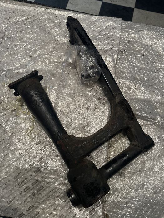 Wahacz Honda Shadow VT500 M348