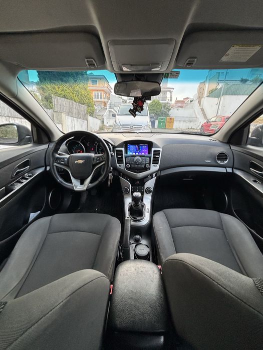 Chevrolet Cruze 1.6 LT Hatchback — 2011