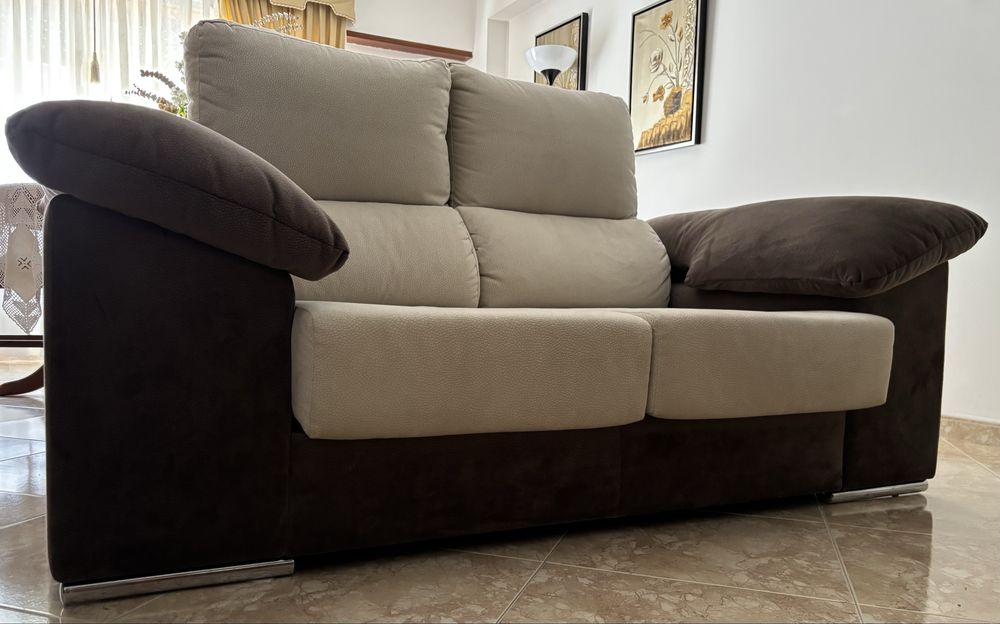 Vendo Sofá com assentos ajustáveis