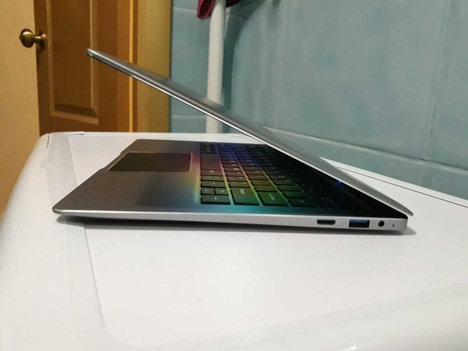 Ноутбук Kiano Elegance 13.3″ | 2019 рік | Гарний стан | Метал. корпус