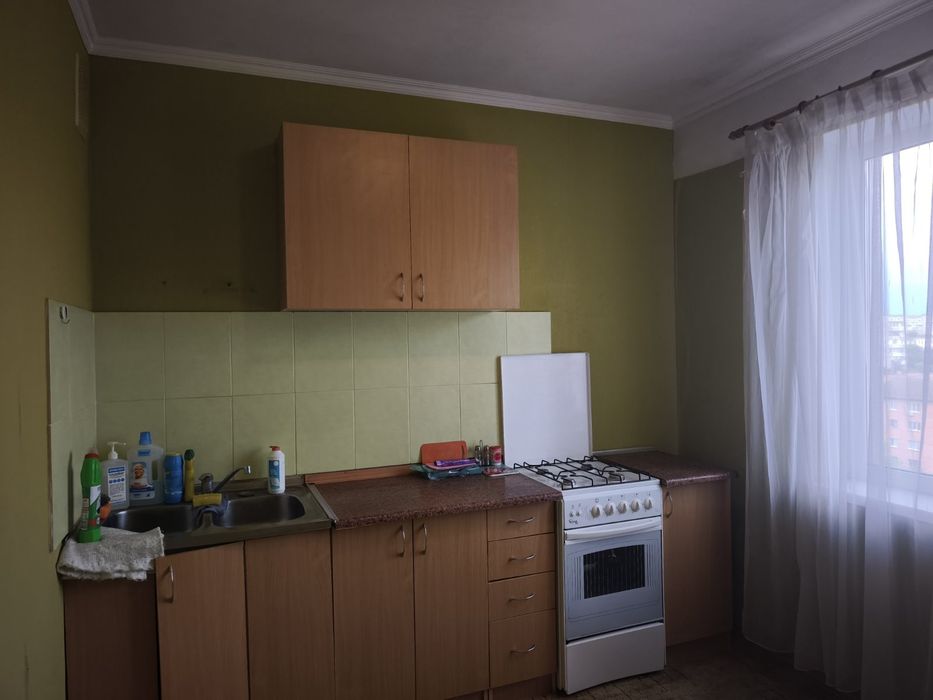 Продаж 1 кімнатної  Стуса