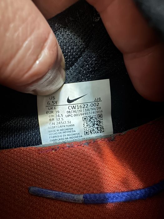 Жіночі кросівки Nike React Live 39(24,5см) оригінал