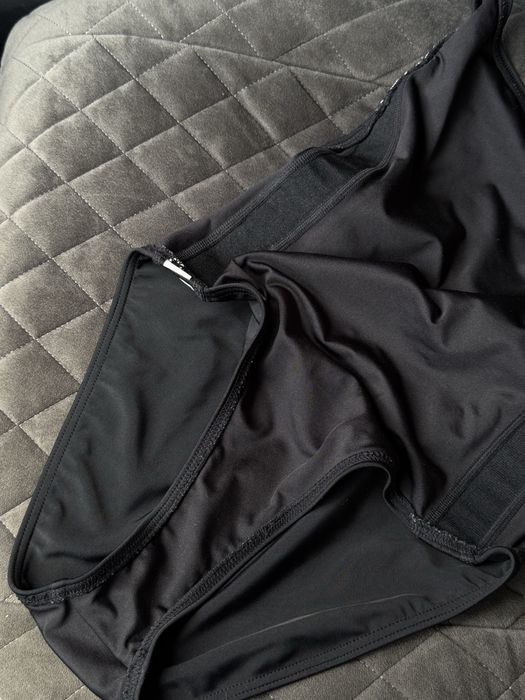 Купальник суцільний superdry, xs-s