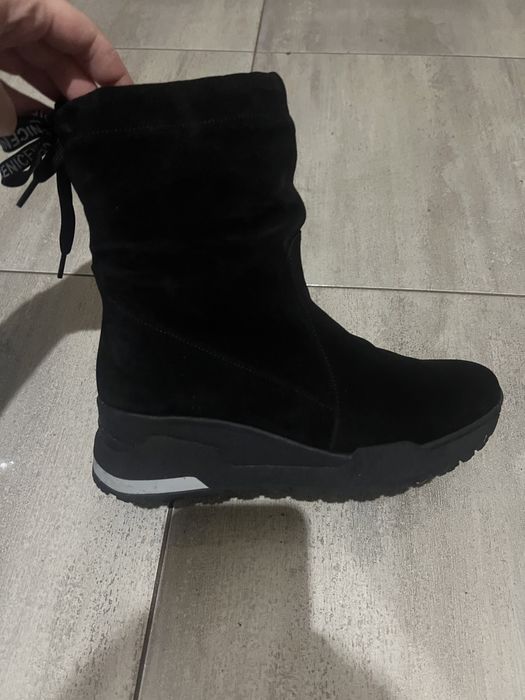 Сапожки жіночі