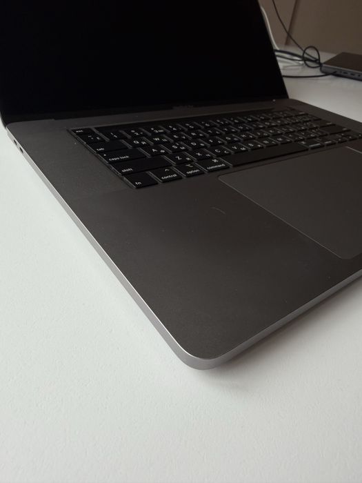 MacBook Pro 16" 2019 i9 16GB 1TB AMD 5500M повний комплект