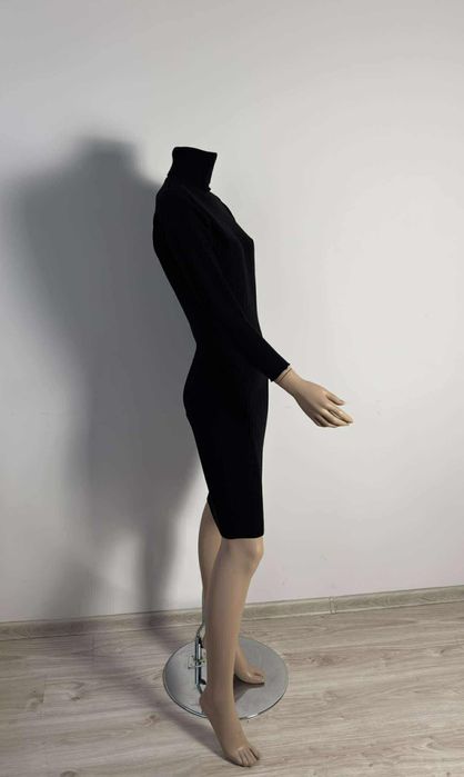 Acne Studios sukienka z golfem damska  XS 100%merino 
100%wełna merino