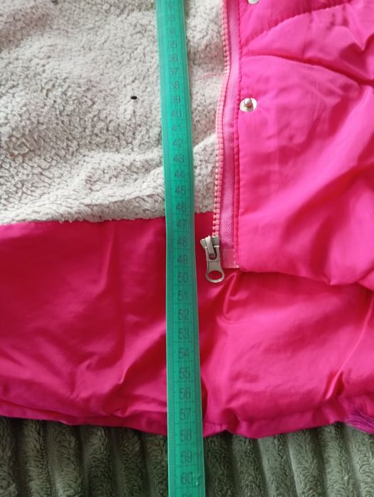 Дитяча парка для дівчинки