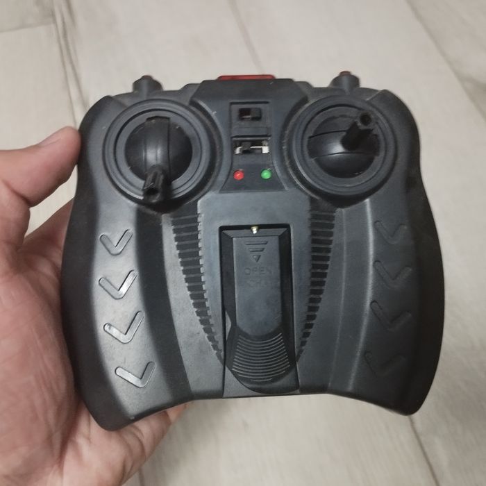 Гелікоптер на радіоуправлінні