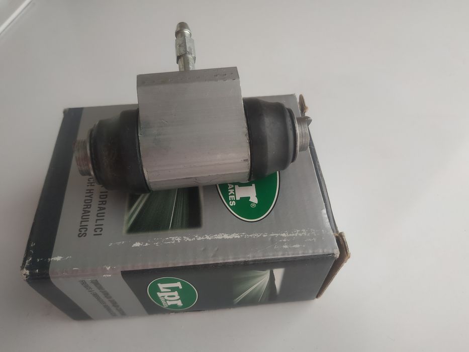 Тормозний циліндр LPR 4374