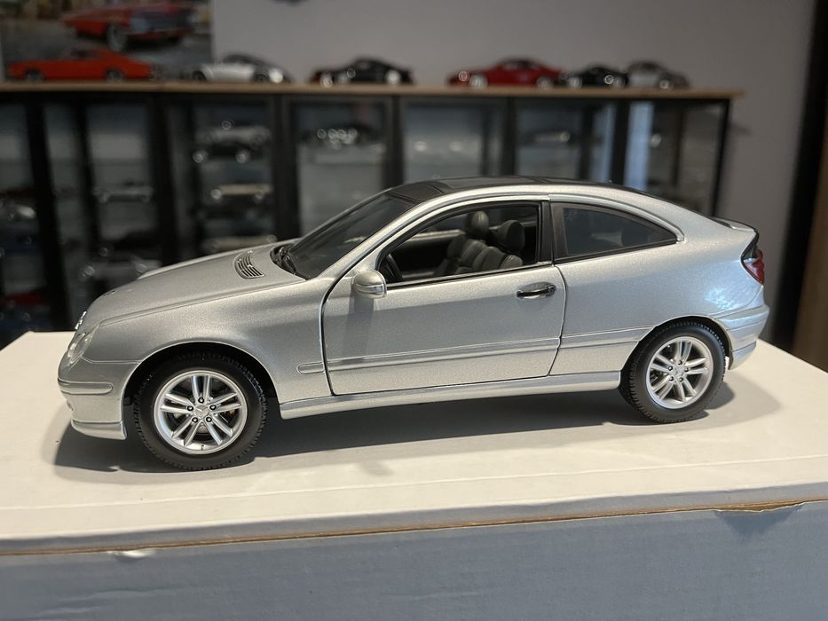 Mercedes cl 203 coupe 1:18