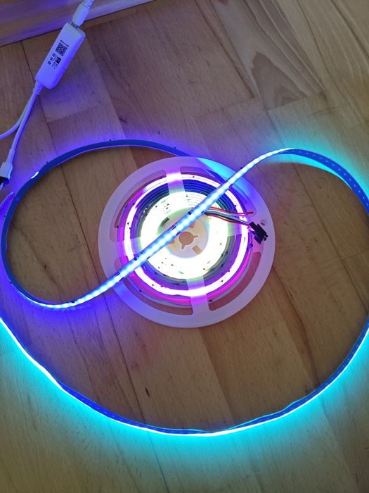 Taśma LED COB RGBIC 5 m – NEON 576 LED/m WS2811 12 V Smart WiFi Nowa