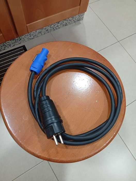 2 Cabos Alimentação Powercon semi Novos