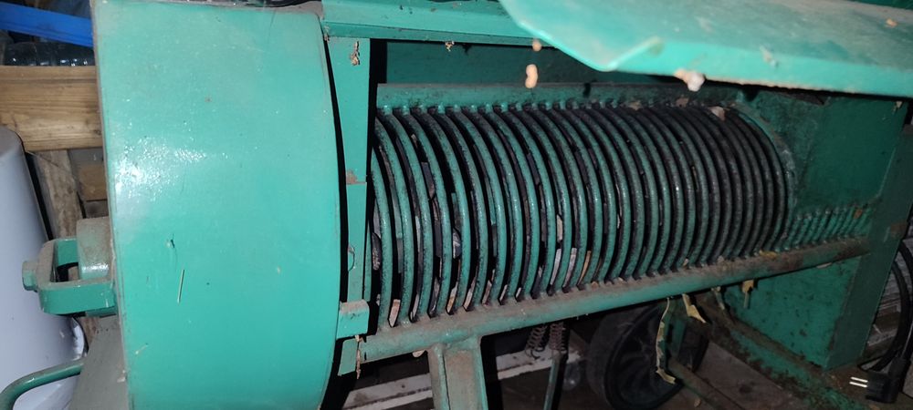 Máquina elétrica para descascar amendoas