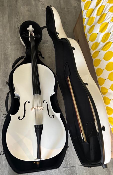 Violoncelo 4/4 Gear4music Branco + Estojo Rígido + 2 Arcos