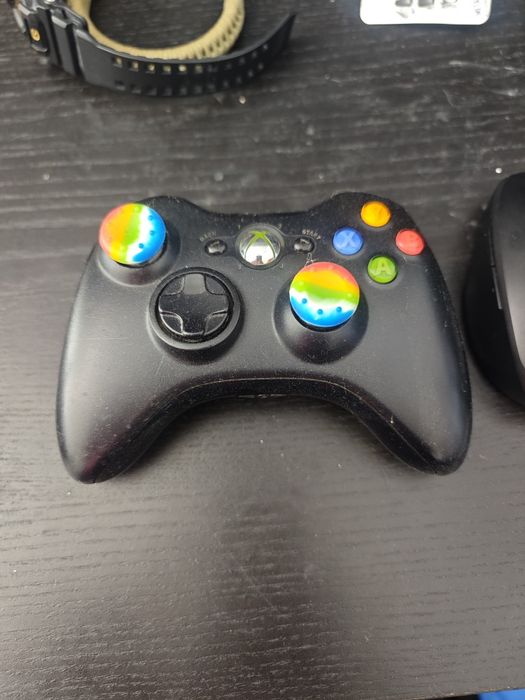 XBOX 360 slim desbloqueado com 50 jogos, de mudança pra vender rápido