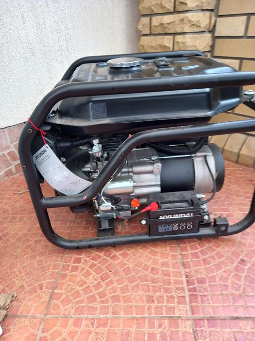 Бензогенератор Hyndai 3000 FE