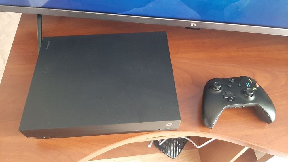 Продам xbox one x