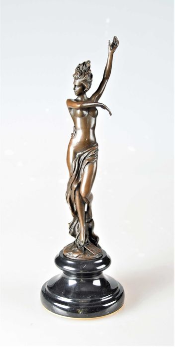 Скульптура фигурка подпись L.Bestolfi клеймо Italia статуэтка Бронза