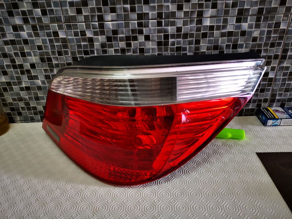 FAROLIN BMW E60 ORIGINAL... lado do pendura