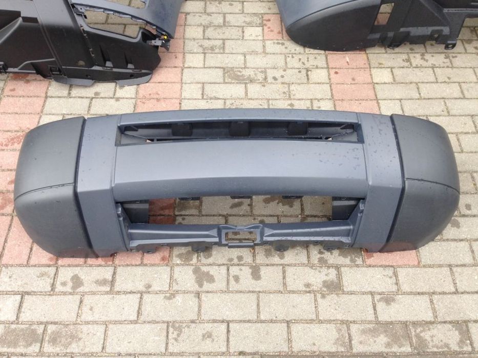 LAND ROVER DISCOVERY III LR3 ZDERZAK PRZÓD PRZEDNI