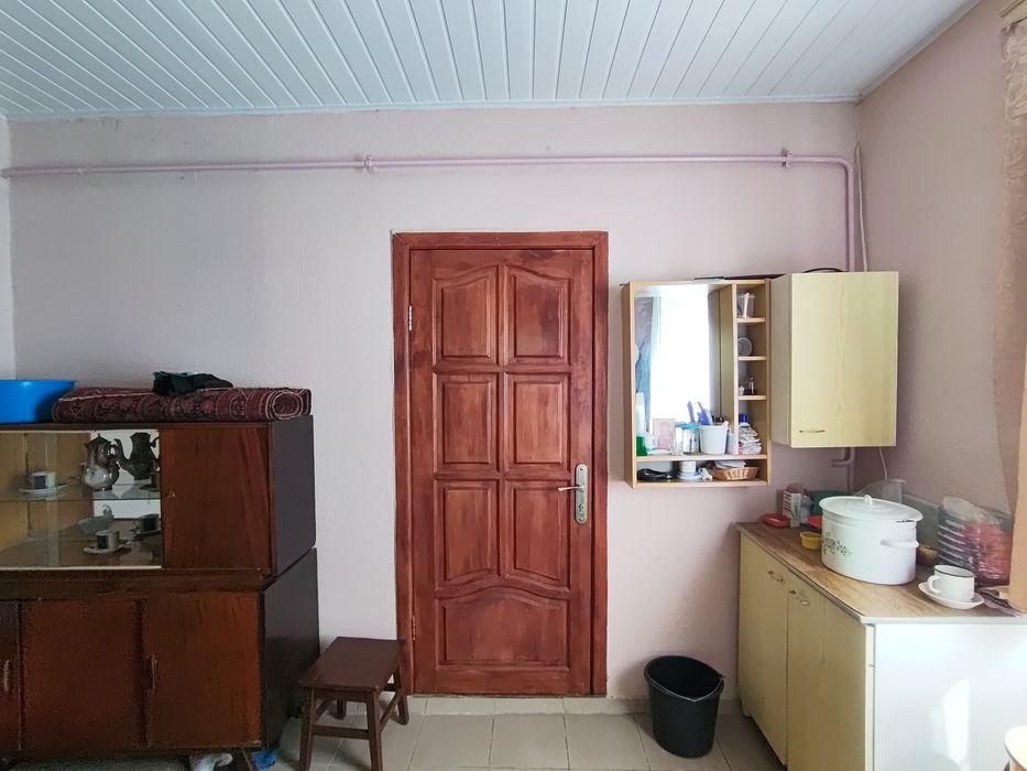 Продається 1/2 будинку,виведена в окреме домоволодіння,в с.Плесецьке