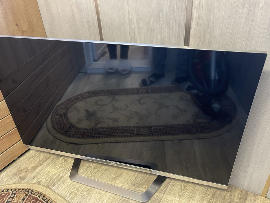 Телевизор LG 47 диагональ