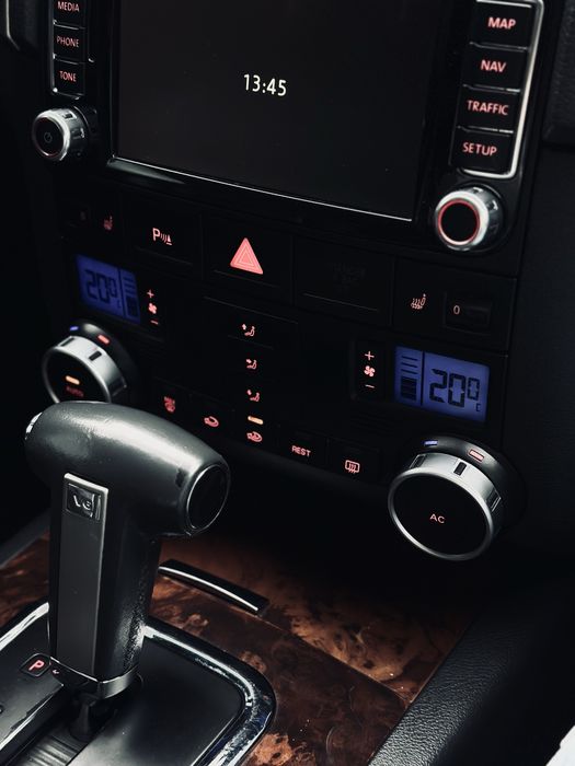 Продам  Volkswagen Touareg!!! 0.9.6.5.3.0.3.6.5.8.