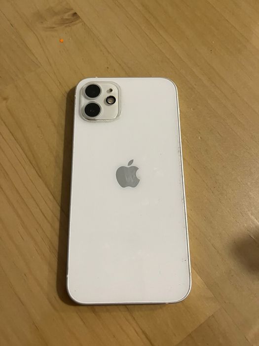 iPhone 11 64 GB — €150
