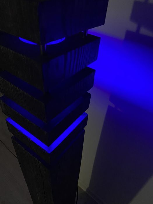 Lampa podłogowa lita sosna