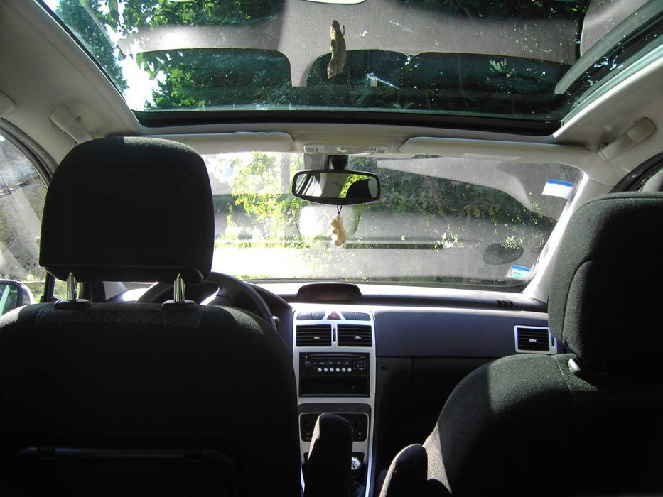 Peugeot 307 SW Black & Silver 1.6 HDI – 7 lugares