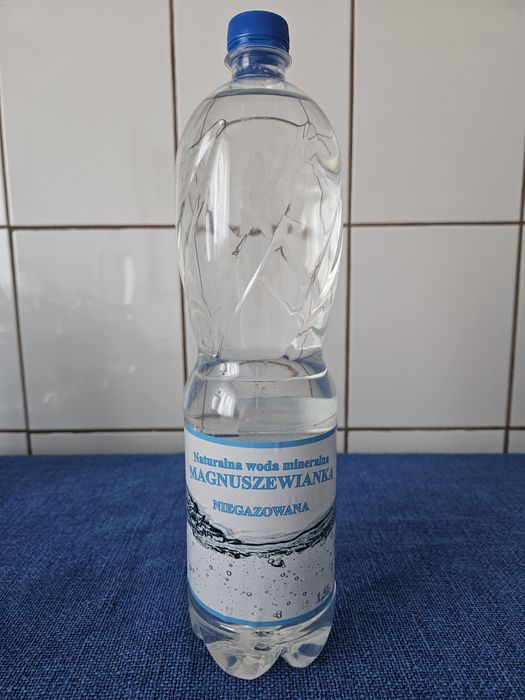 Magnuszewianka - naturalna woda mineralna -  (1.5L)