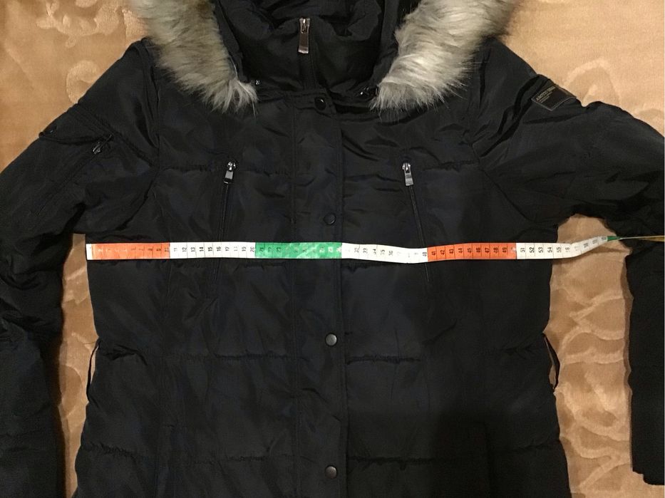 Cieply płaszcz pikowany z kapturem Amisu