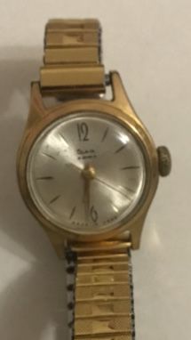 Годинник наручний«Слава»позолота,протиударний