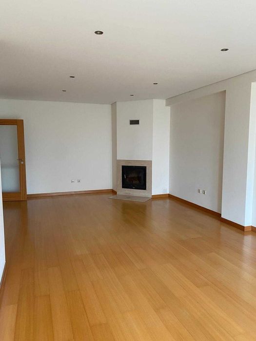 Apartamento T3 para Arrendar - Fraião