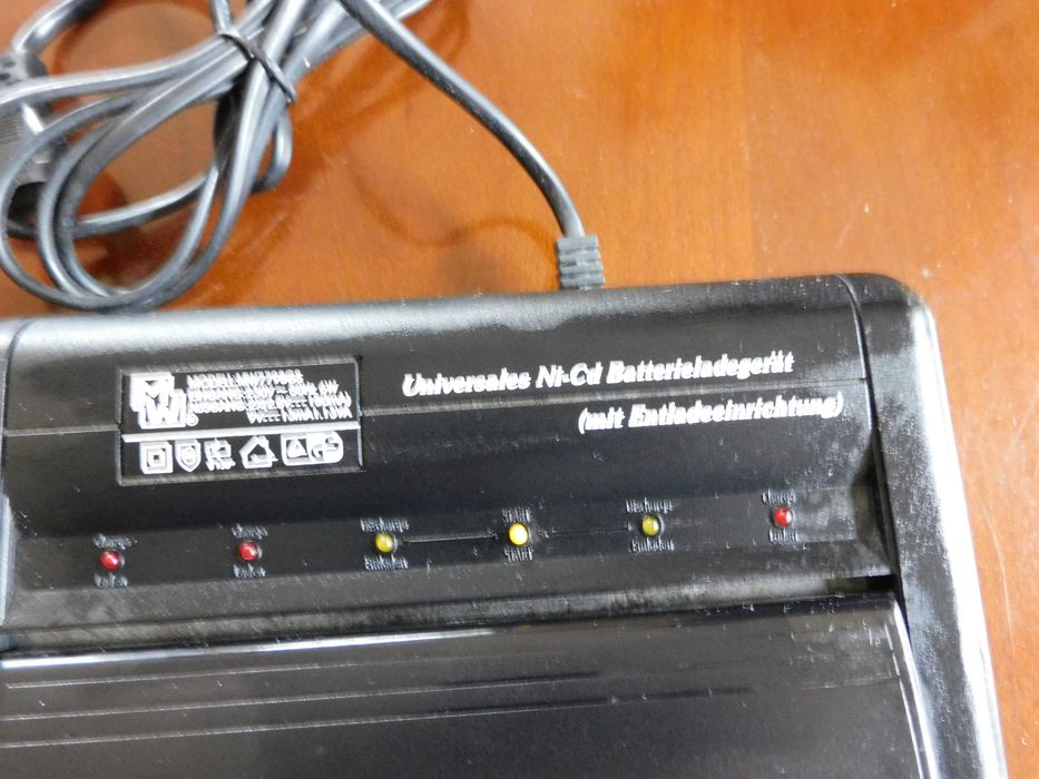 uniwersalna ładowarka do baterii Ni-Cd