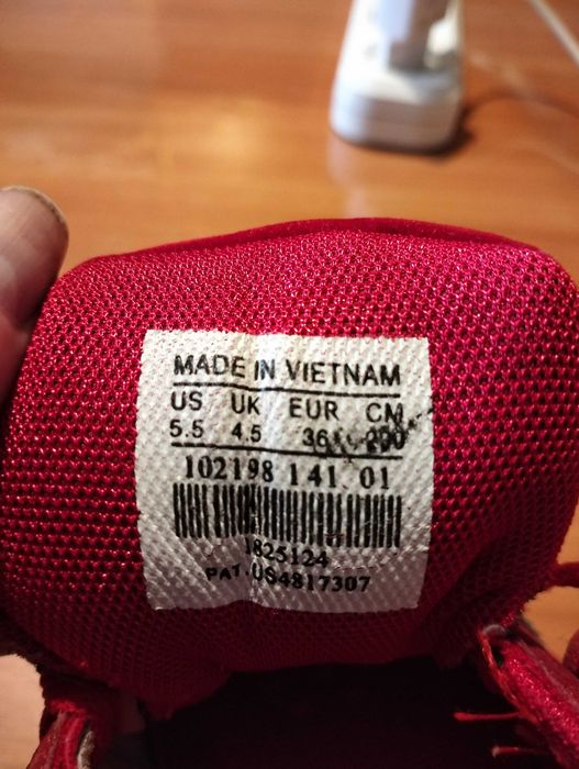 Продам кросівки  стан відмінний р. 35