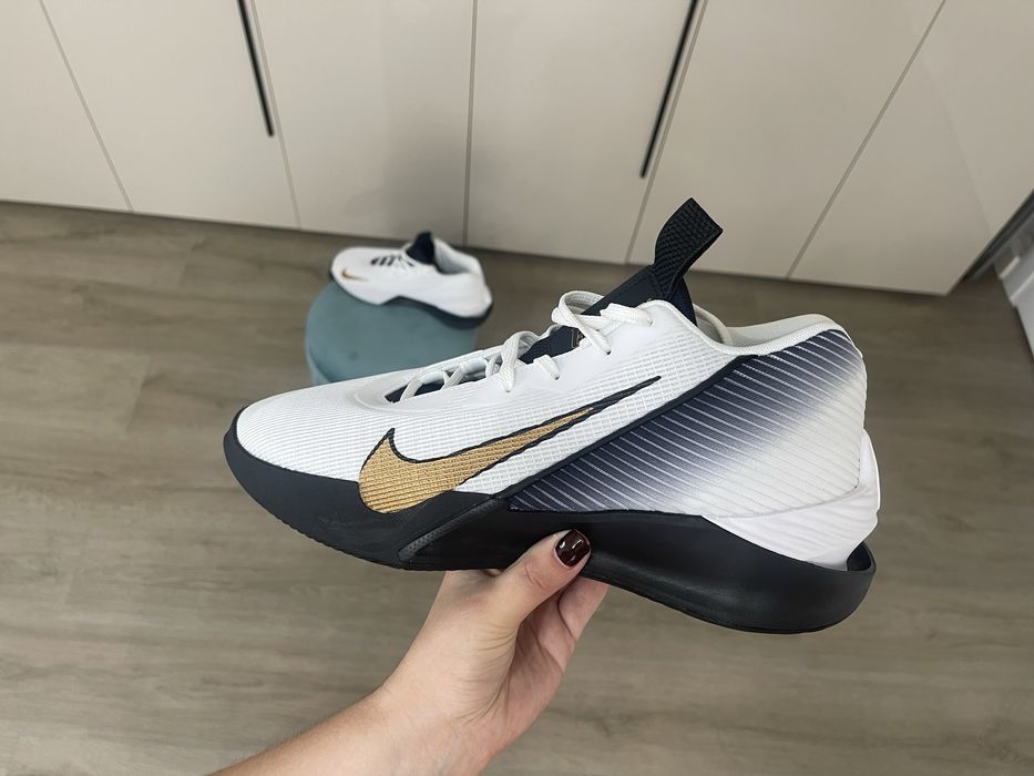 Баскетбольні кросівки Nike G.T. Jump Academy EP 42.5 (US 9) (Без коробки)