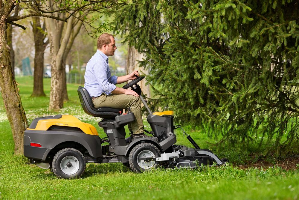 Traktor kosiarka STIGA Park 500 W 2-cyl. agregat 95cm 20rat0% rajder