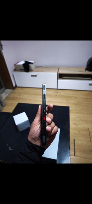 Redmagic 10 Pro (12GB/256GB) – Estado de Novo (10/10) + Brindes