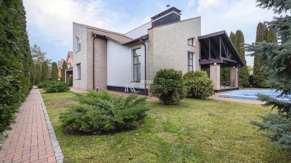 Оренда приватного будинку 378 м²  в Лісниках із басейном, СПА-зоною басейн