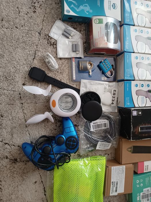 Karton mix elektroniki i różnych akcesorii - uszkodzone